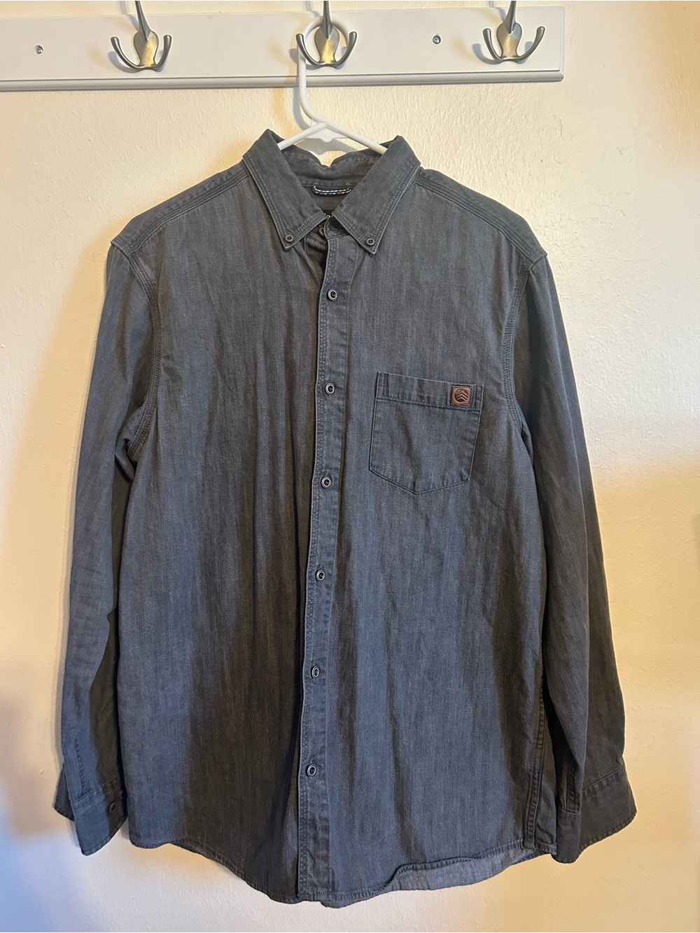 Men's Casual Button-Down Shirt in Charcoal Gray